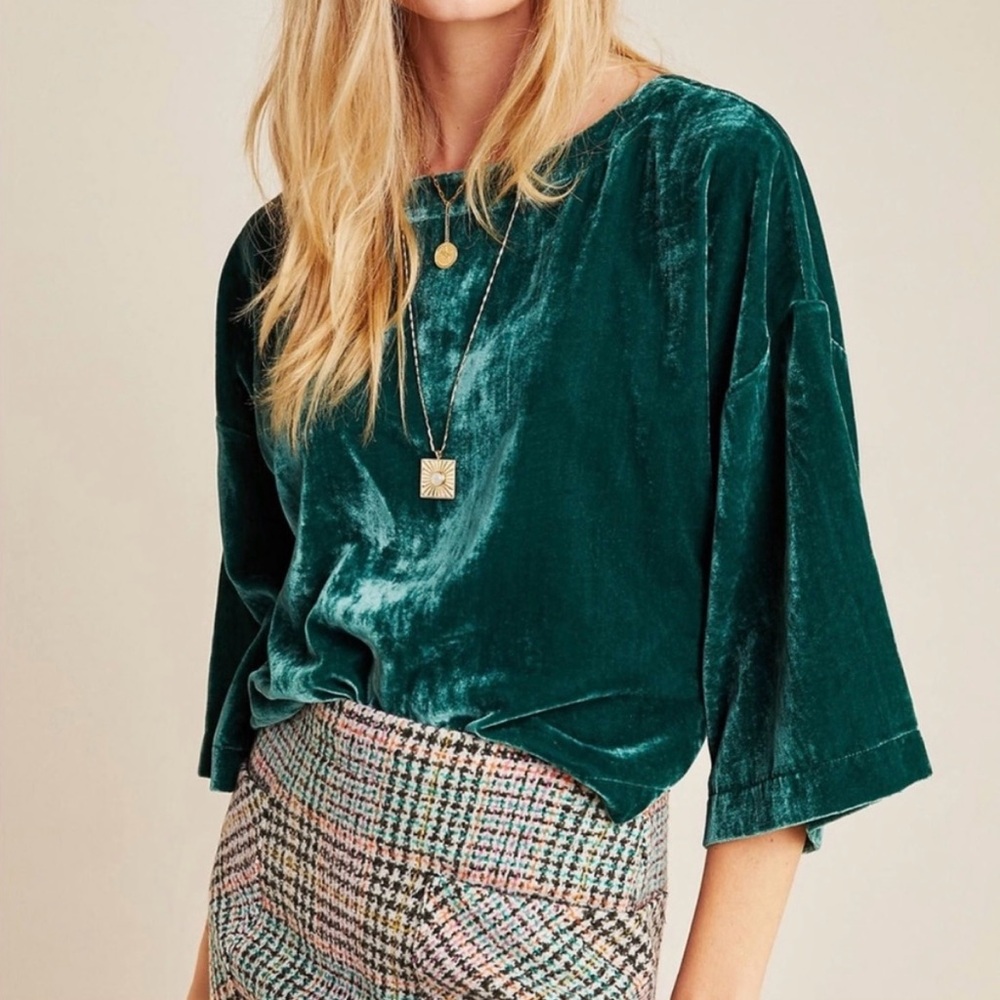 Cupcakes & Cashmere Romantic Velvet Top in Dark Green Size XS